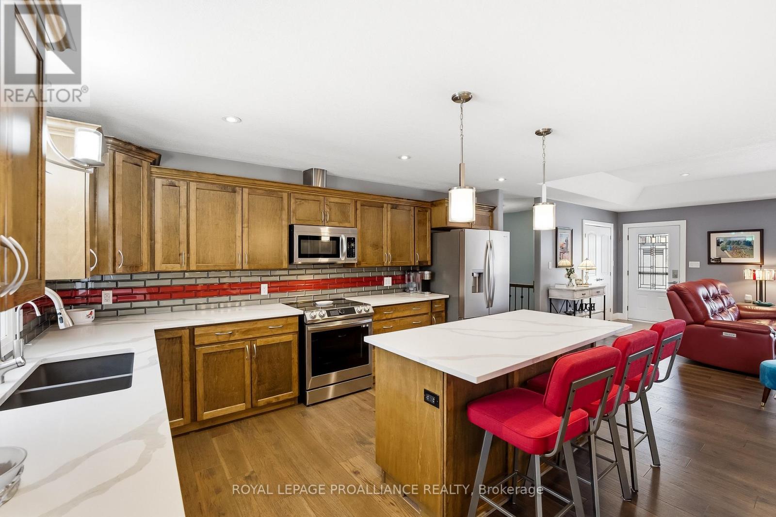 3741 County Road 3, Prince Edward County (Ameliasburg Ward), Ontario  K0K 1L0 - Photo 11 - X12812606