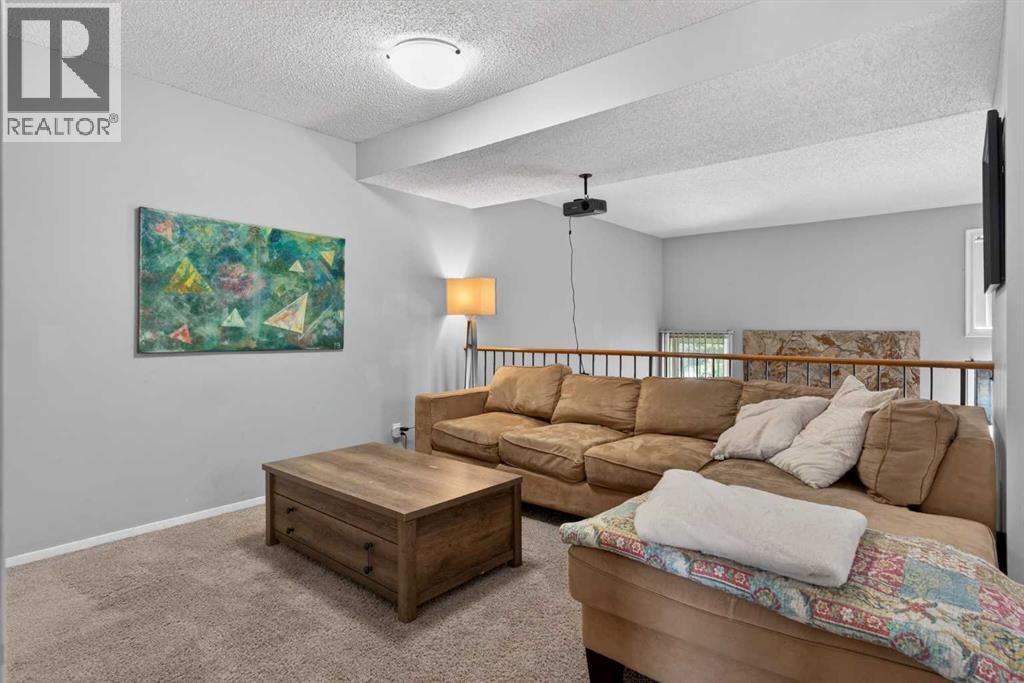 53 Millrise Lane SW, Calgary, Alberta  T2Y 2C4 - Photo 12 - A2293627