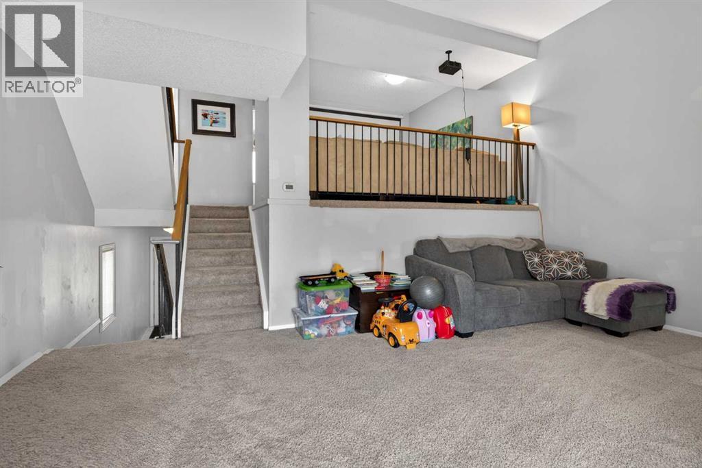 53 Millrise Lane SW, Calgary, Alberta  T2Y 2C4 - Photo 9 - A2293627