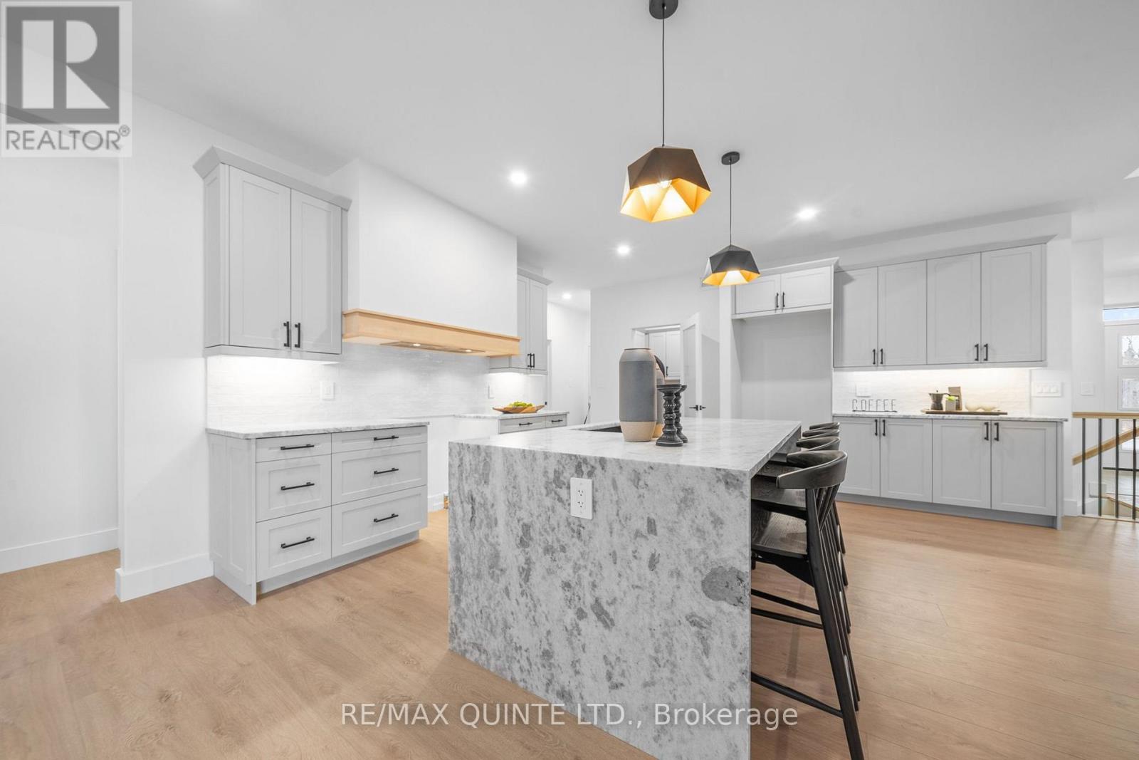 235 Michael's Way, Prince Edward County, Ontario  K0K 1L0 - Photo 18 - X12945932