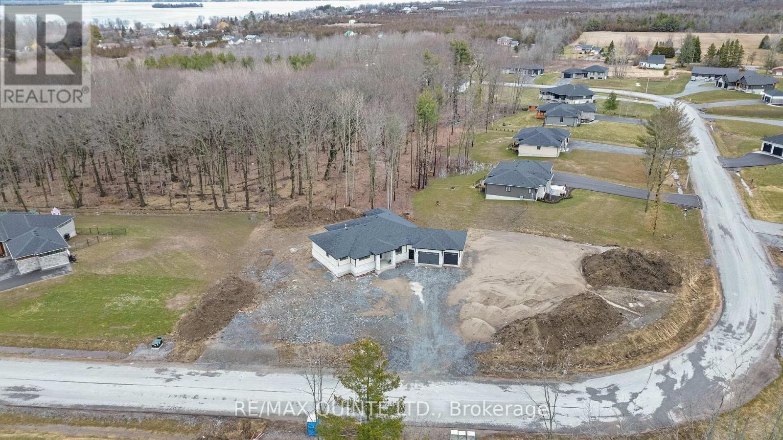 235 Michael's Way, Prince Edward County, Ontario  K0K 1L0 - Photo 4 - X12945932