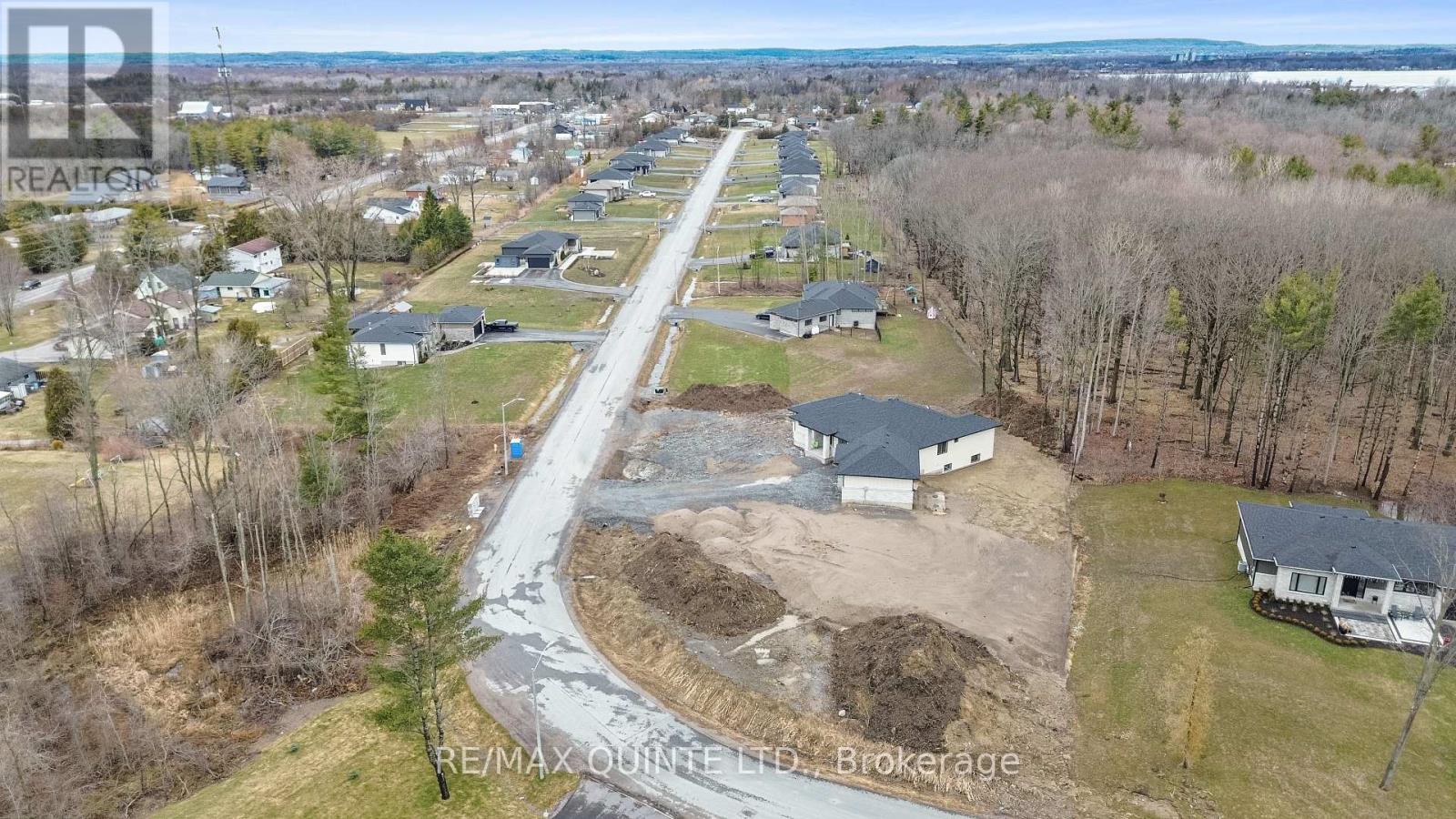 235 Michael's Way, Prince Edward County, Ontario  K0K 1L0 - Photo 44 - X12945932