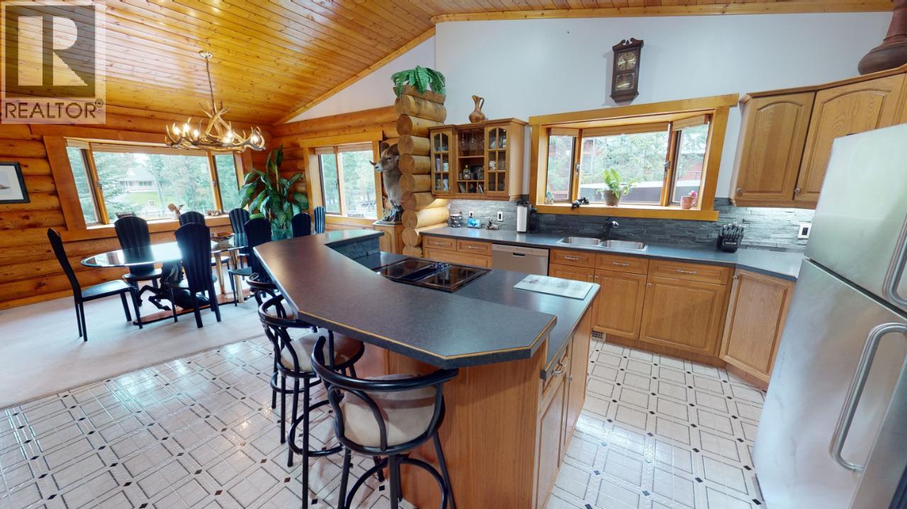 6006 Wolf Creek Road, Wasa, British Columbia  V0B 2K0 - Photo 12 - 10382886