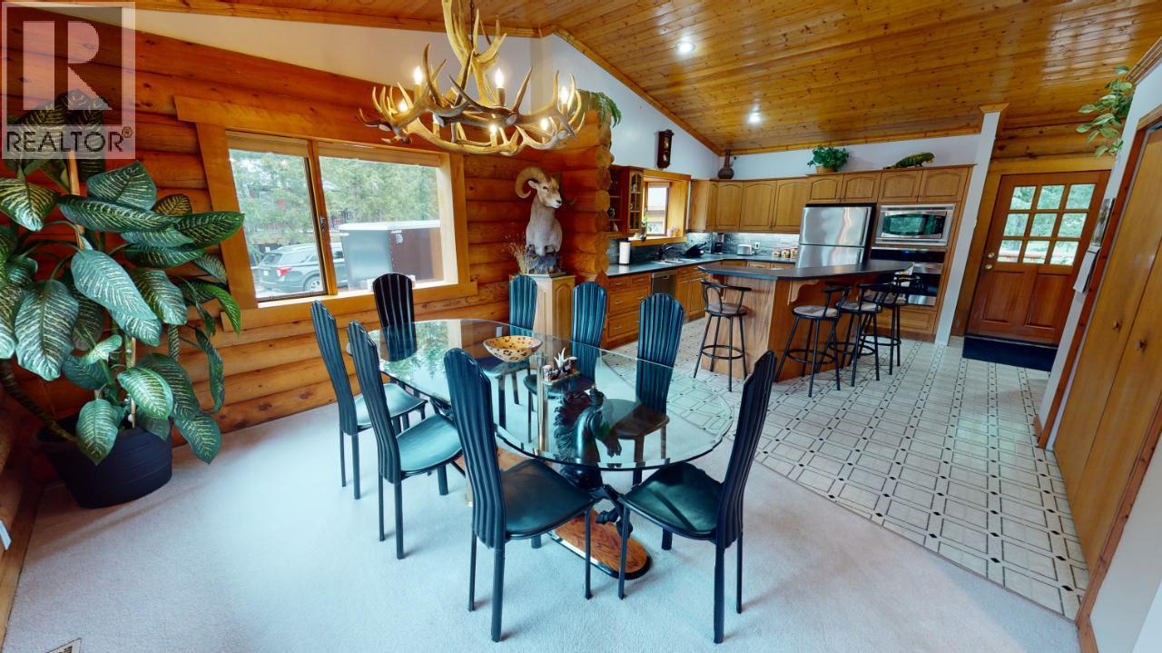 6006 Wolf Creek Road, Wasa, British Columbia  V0B 2K0 - Photo 13 - 10382886