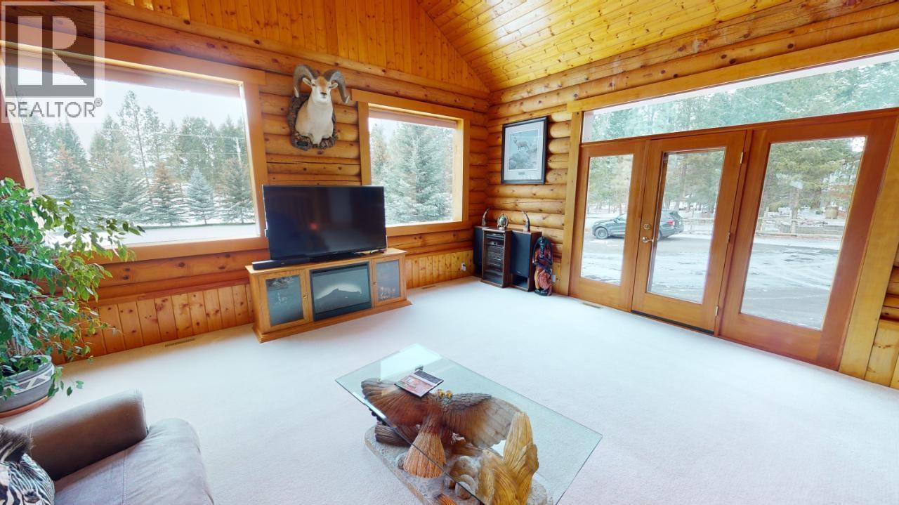 6006 Wolf Creek Road, Wasa, British Columbia  V0B 2K0 - Photo 18 - 10382886