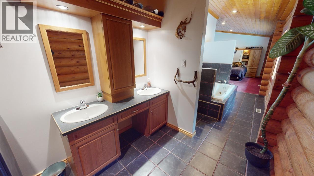 6006 Wolf Creek Road, Wasa, British Columbia  V0B 2K0 - Photo 27 - 10382886