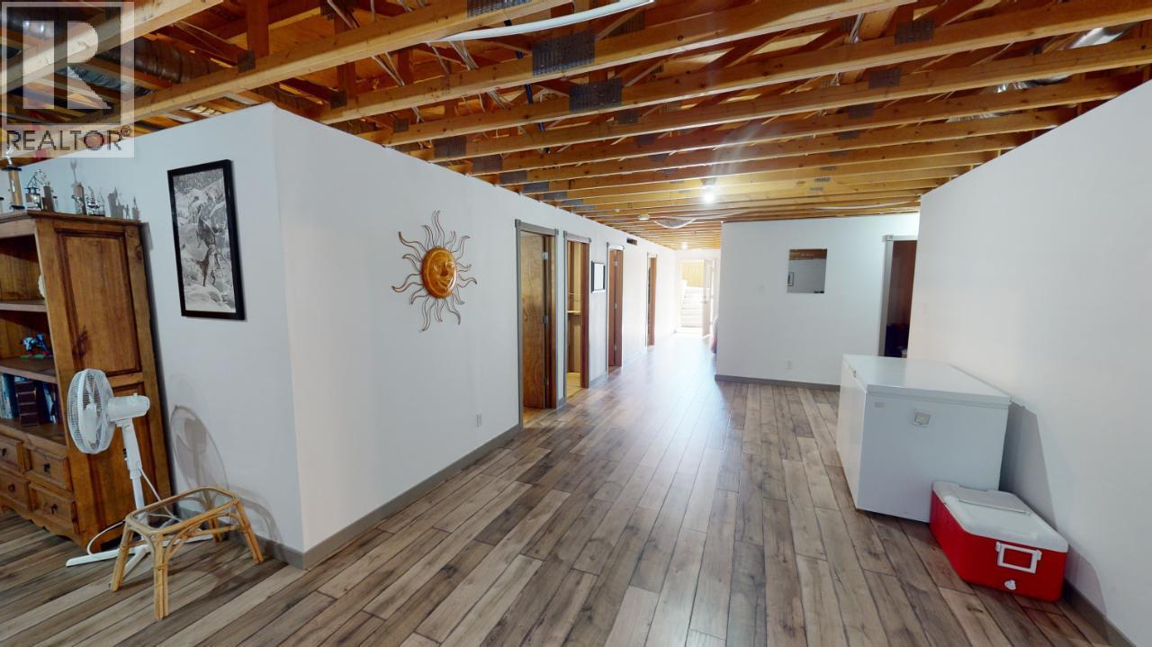 6006 Wolf Creek Road, Wasa, British Columbia  V0B 2K0 - Photo 33 - 10382886