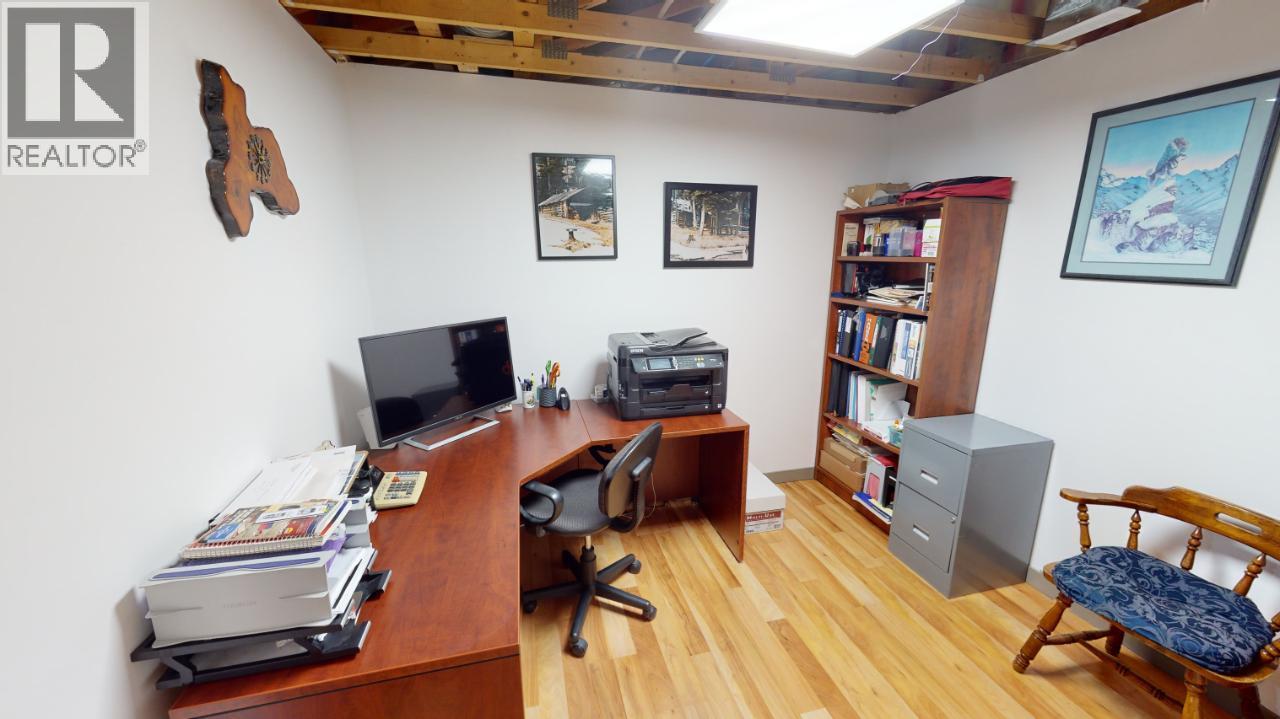 6006 Wolf Creek Road, Wasa, British Columbia  V0B 2K0 - Photo 35 - 10382886