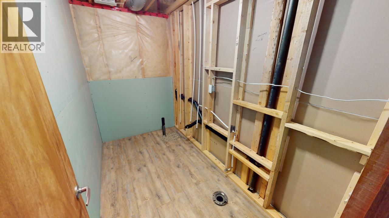 6006 Wolf Creek Road, Wasa, British Columbia  V0B 2K0 - Photo 37 - 10382886