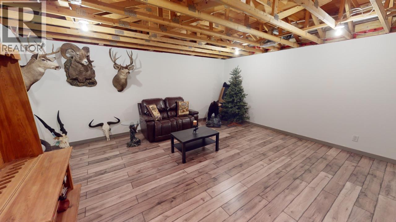 6006 Wolf Creek Road, Wasa, British Columbia  V0B 2K0 - Photo 48 - 10382886