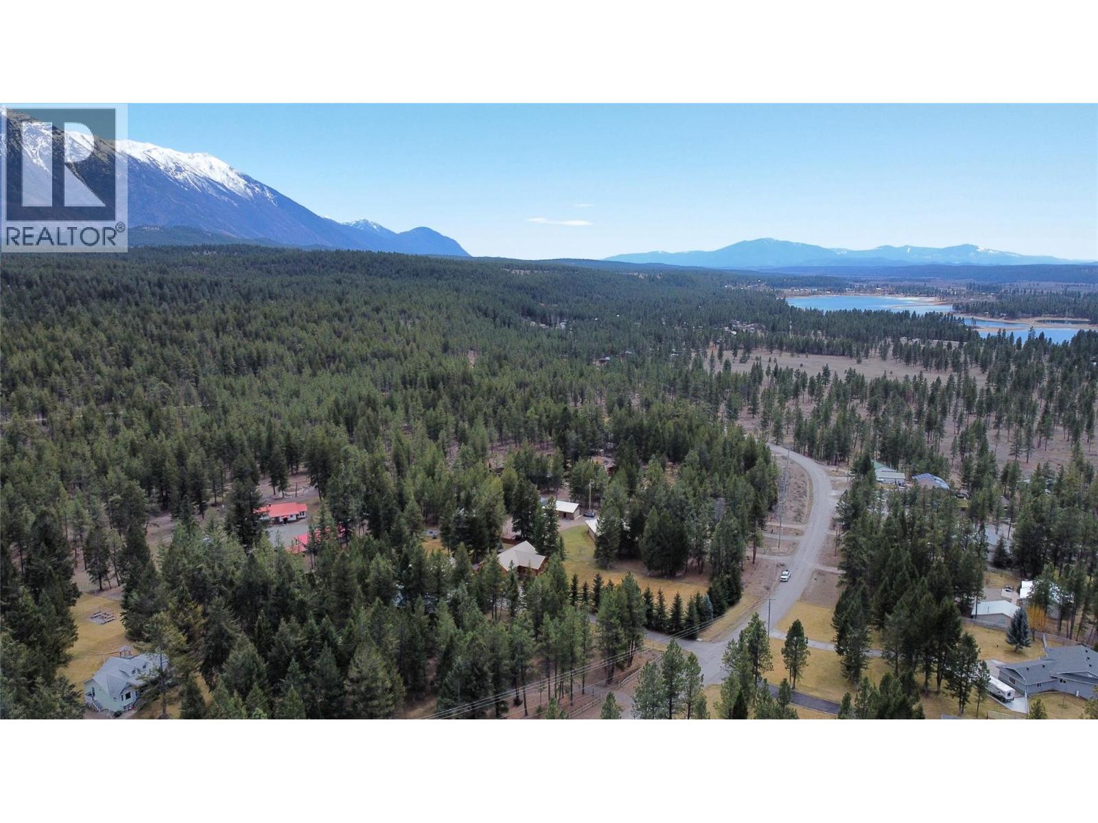 6006 Wolf Creek Road, Wasa, British Columbia  V0B 2K0 - Photo 5 - 10382886