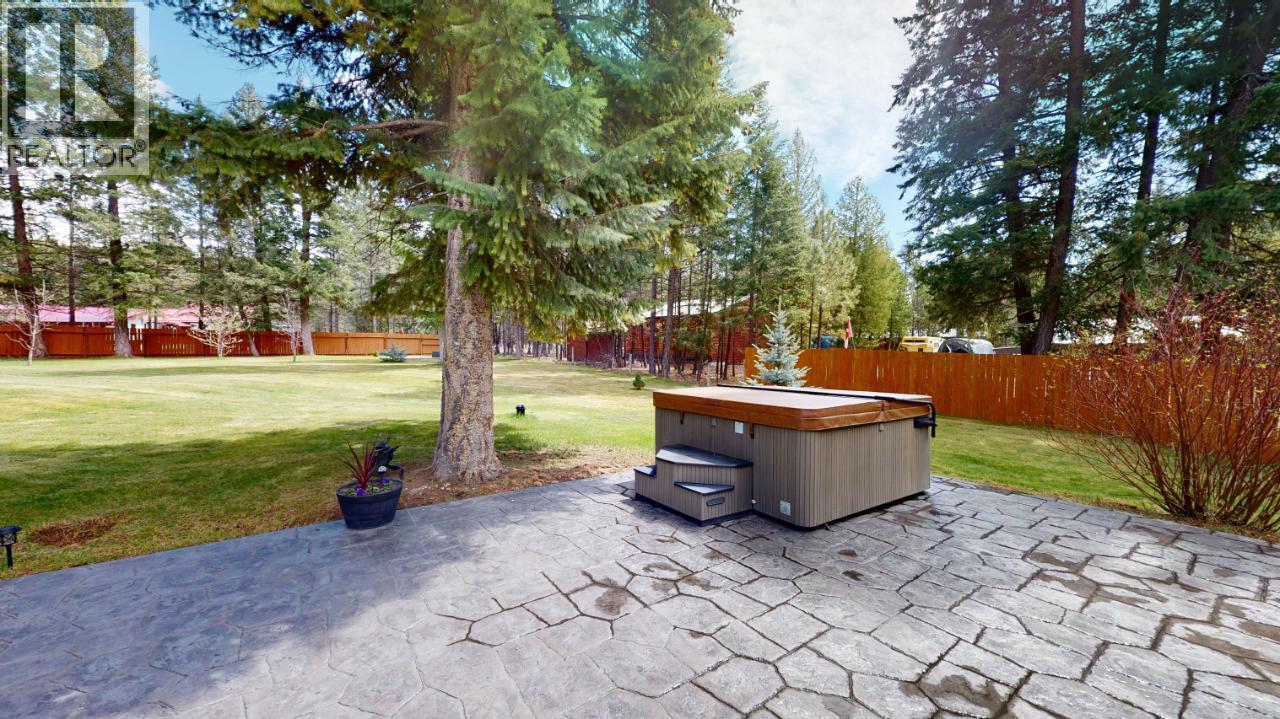 6006 Wolf Creek Road, Wasa, British Columbia  V0B 2K0 - Photo 53 - 10382886