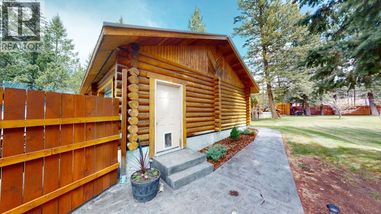 6006 Wolf Creek Road, Wasa, British Columbia  V0B 2K0 - Photo 57 - 10382886