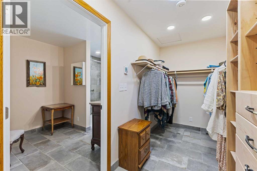 717 East Road, Standard, Alberta  T0J 3G0 - Photo 19 - A2282435