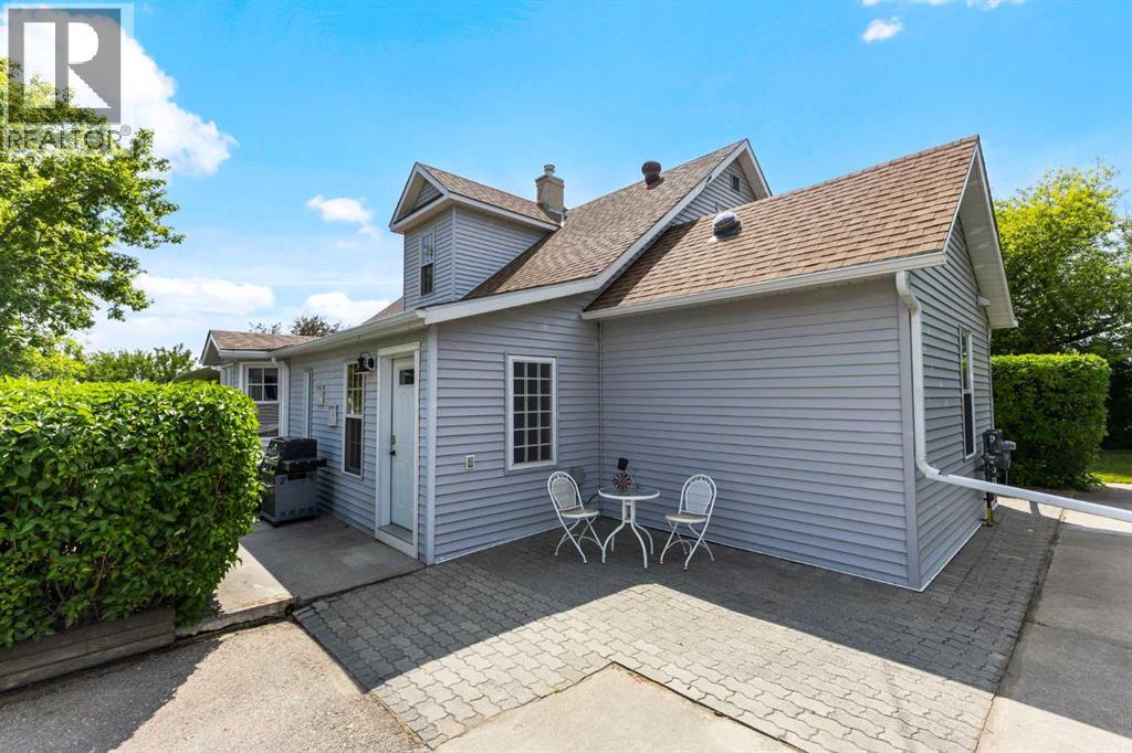 717 East Road, Standard, Alberta  T0J 3G0 - Photo 5 - A2282435