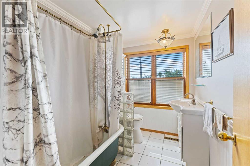 717 East Road, Standard, Alberta  T0J 3G0 - Photo 29 - A2282435