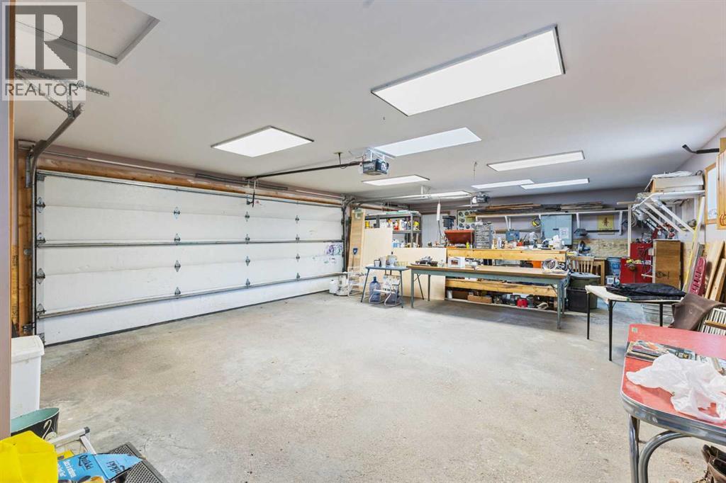 717 East Road, Standard, Alberta  T0J 3G0 - Photo 32 - A2282435