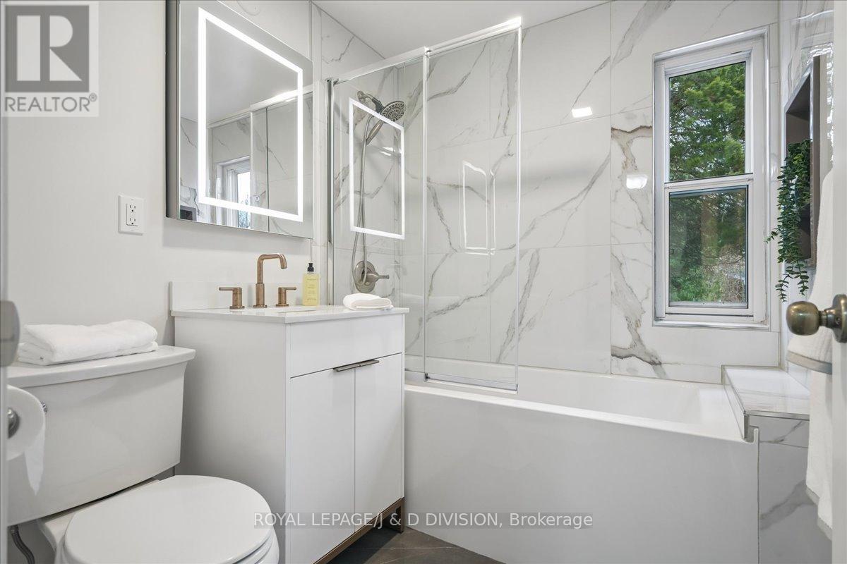 51 Skylark Road, Toronto, Ontario  M6S 4M5 - Photo 24 - W12984788