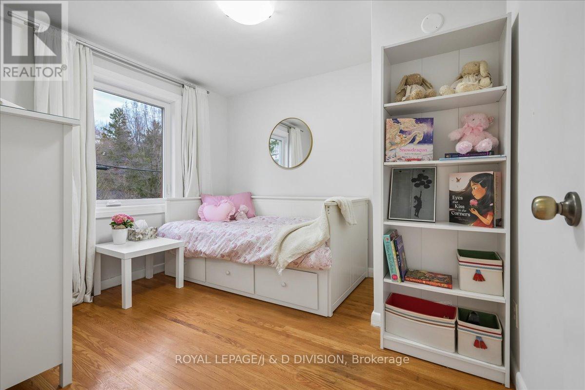 51 Skylark Road, Toronto, Ontario  M6S 4M5 - Photo 25 - W12984788