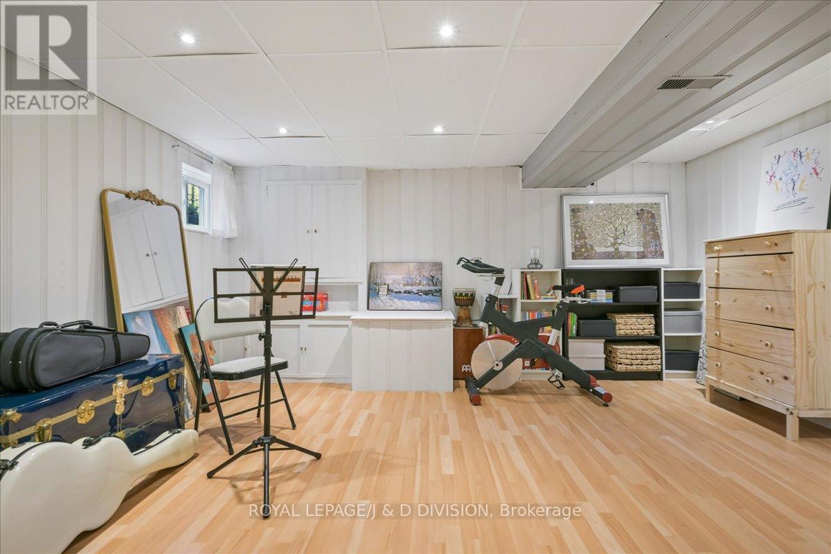 51 Skylark Road, Toronto, Ontario  M6S 4M5 - Photo 29 - W12984788