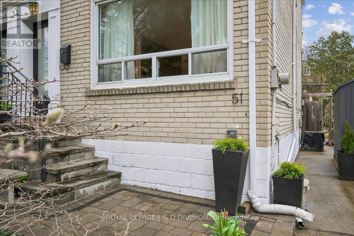 51 Skylark Road, Toronto, Ontario  M6S 4M5 - Photo 3 - W12984788