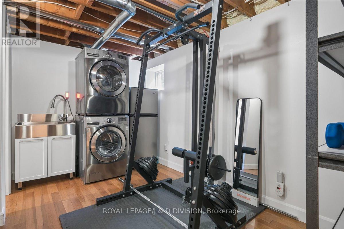 51 Skylark Road, Toronto, Ontario  M6S 4M5 - Photo 34 - W12984788