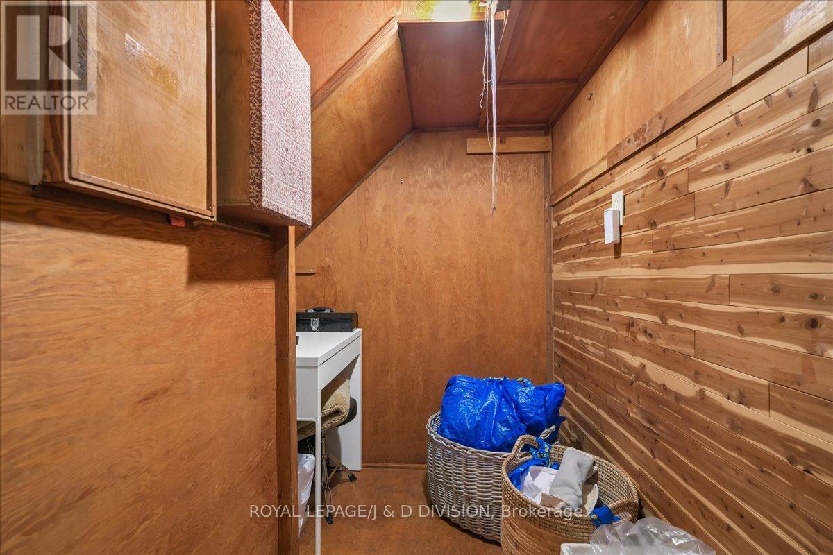 51 Skylark Road, Toronto, Ontario  M6S 4M5 - Photo 36 - W12984788