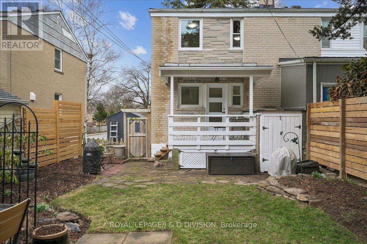 51 Skylark Road, Toronto, Ontario  M6S 4M5 - Photo 41 - W12984788