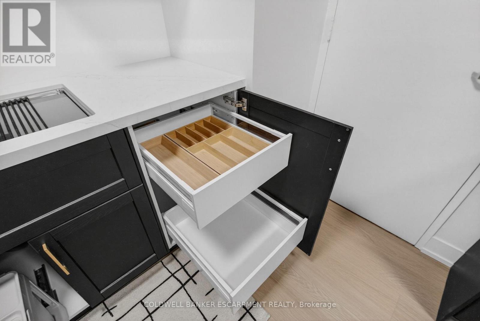 1314 - 50 Mississauga Valley Boulevard, Mississauga, Ontario  L5A 3S2 - Photo 20 - W12984822