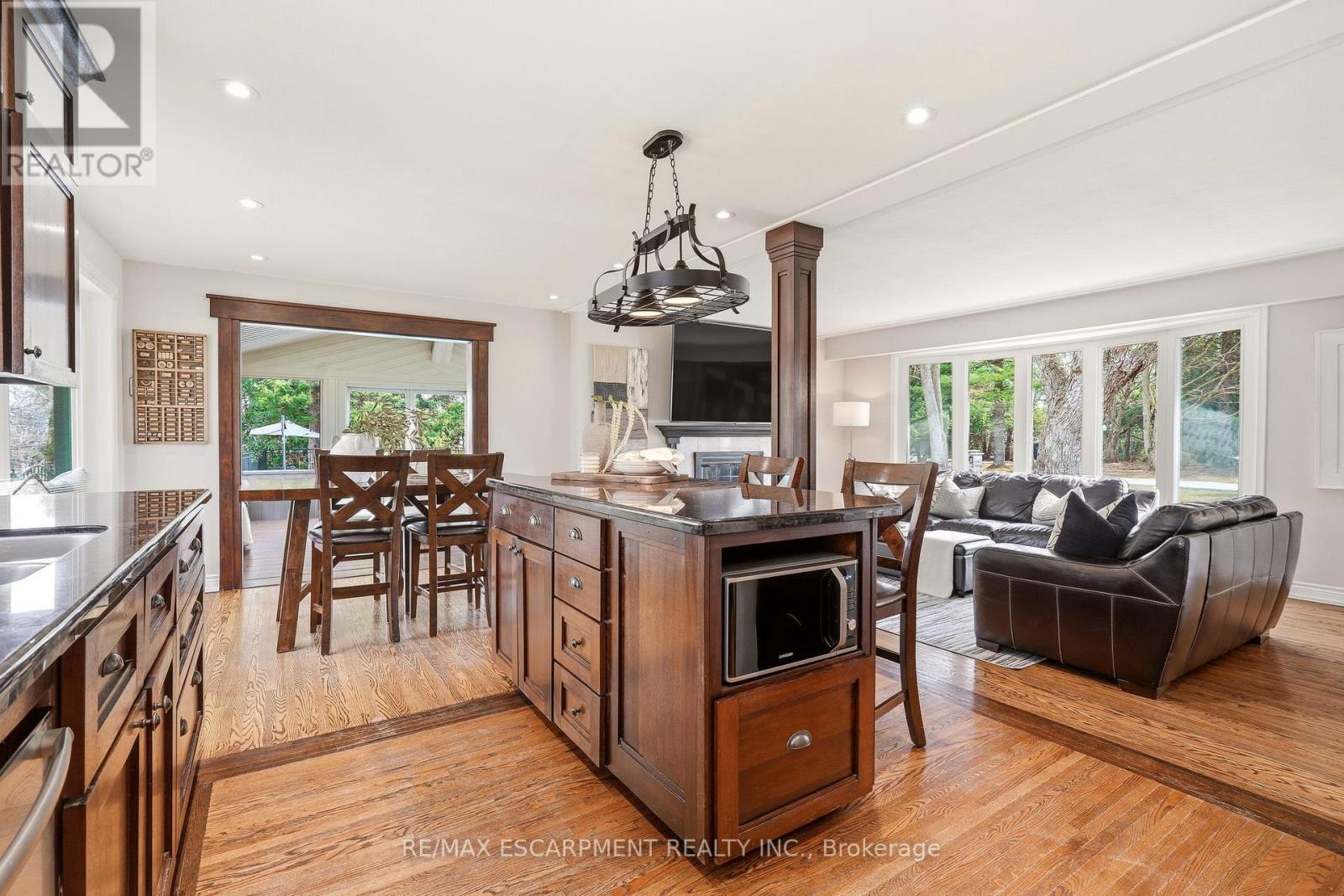 1189 Britannia Road, Burlington, Ontario  L7P 0E7 - Photo 17 - W12984826