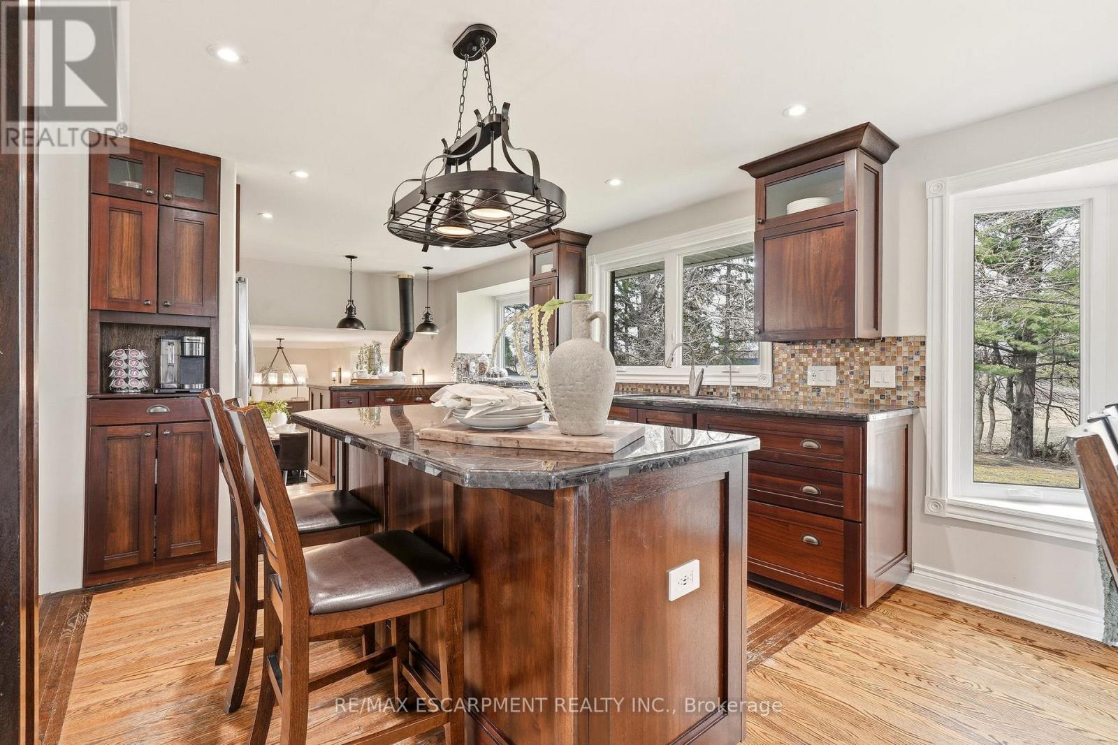 1189 Britannia Road, Burlington, Ontario  L7P 0E7 - Photo 18 - W12984826