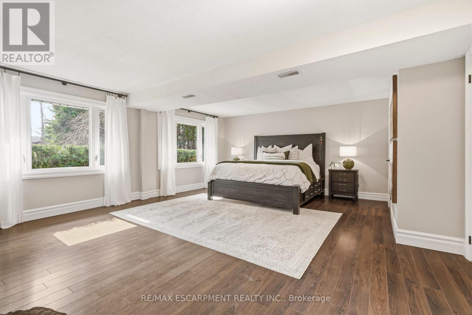 1189 Britannia Road, Burlington, Ontario  L7P 0E7 - Photo 7 - W12984826