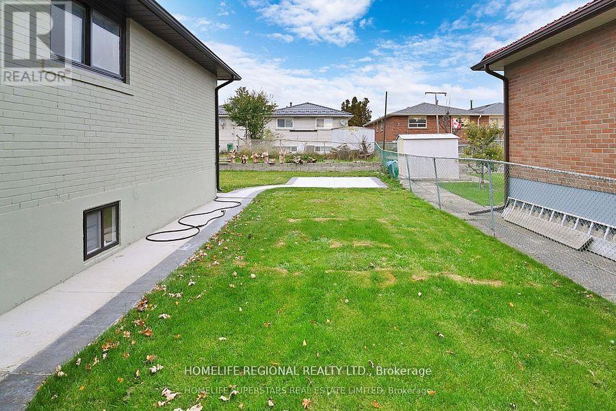 Lower #1 - 7537 Lully Court, Mississauga, Ontario  L4T 2P2 - Photo 8 - W12984830