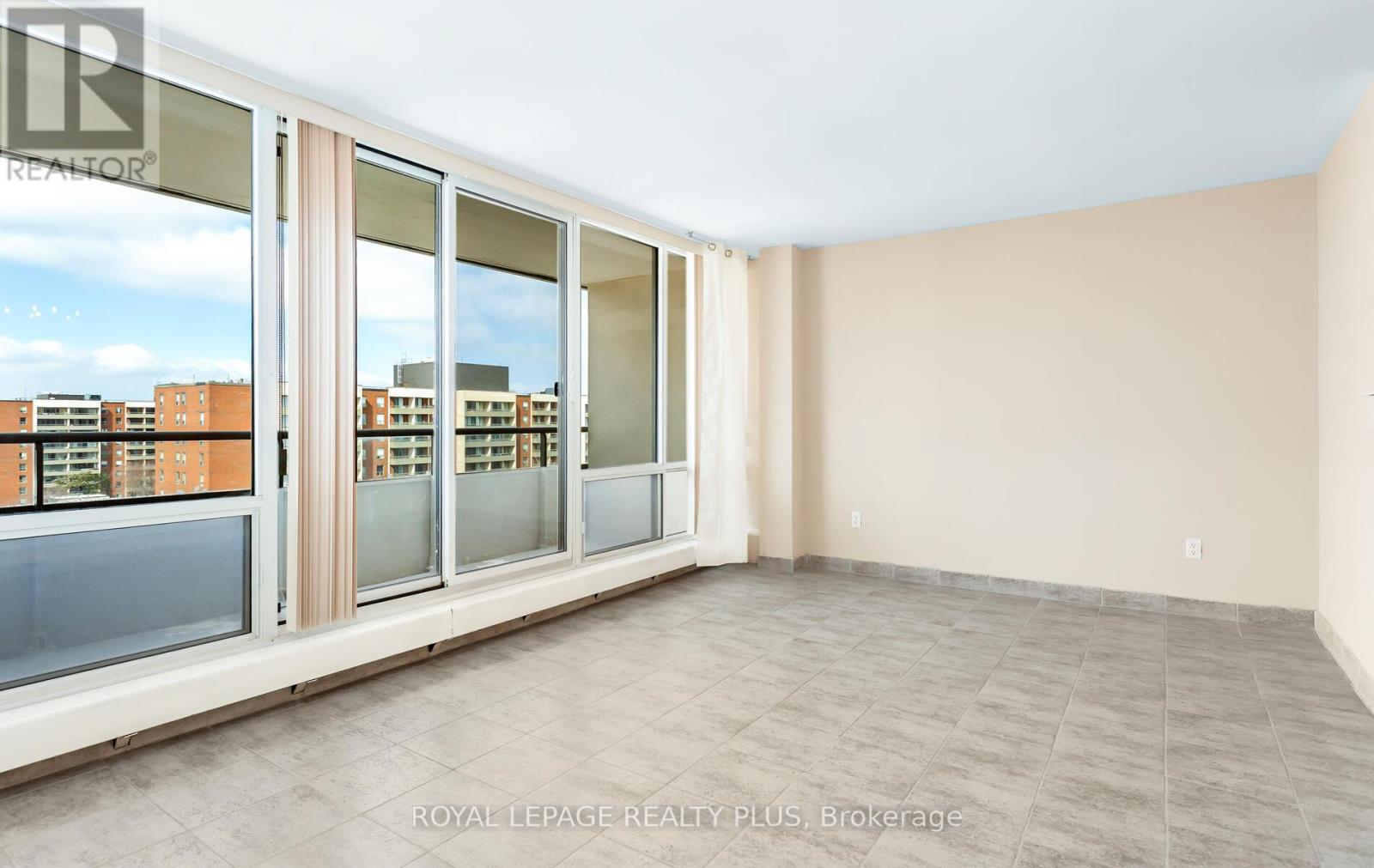 1004 - 1 Four Winds Drive, Toronto, Ontario  M3J 2T1 - Photo 10 - W12984850