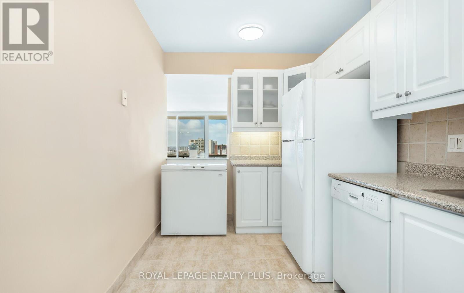 1004 - 1 Four Winds Drive, Toronto, Ontario  M3J 2T1 - Photo 15 - W12984850