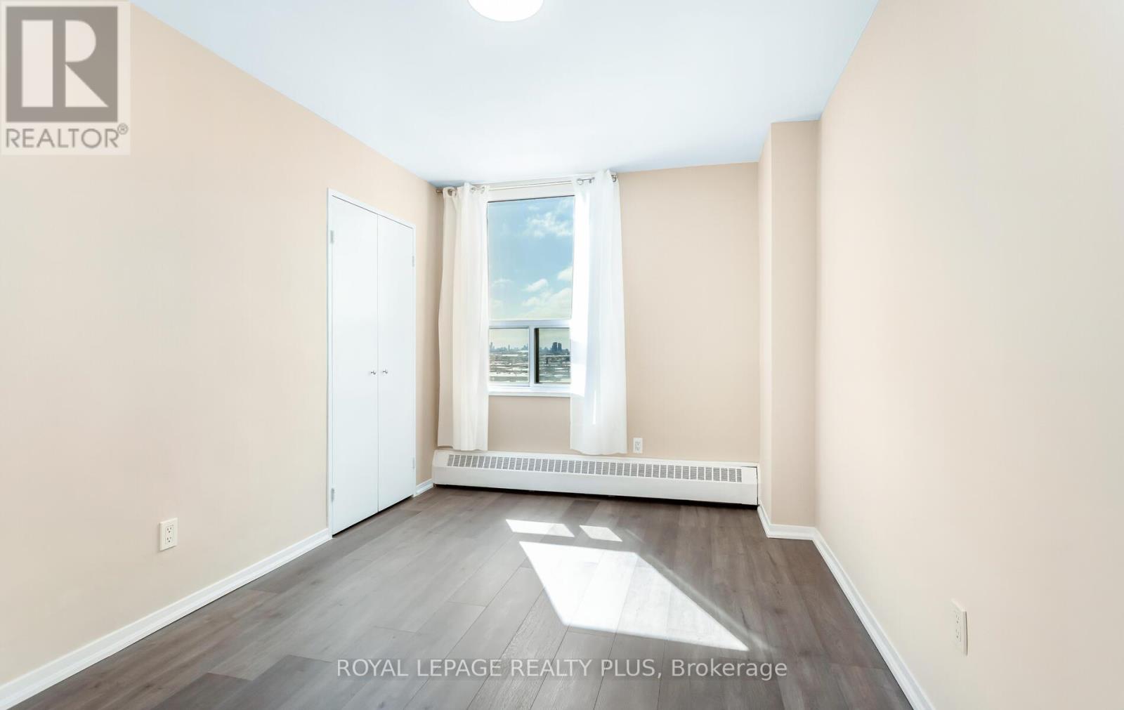 1004 - 1 Four Winds Drive, Toronto, Ontario  M3J 2T1 - Photo 21 - W12984850