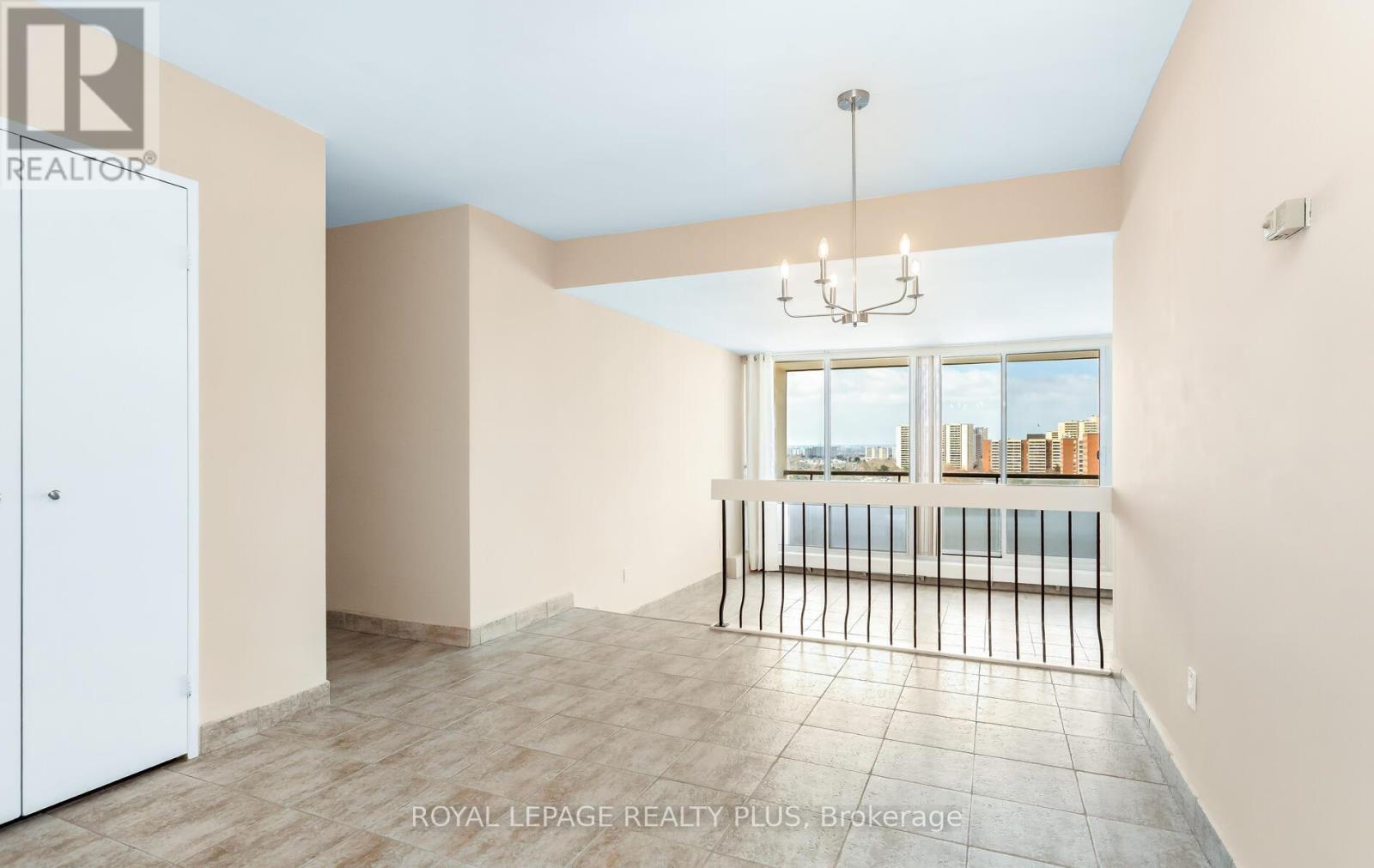 1004 - 1 Four Winds Drive, Toronto, Ontario  M3J 2T1 - Photo 7 - W12984850