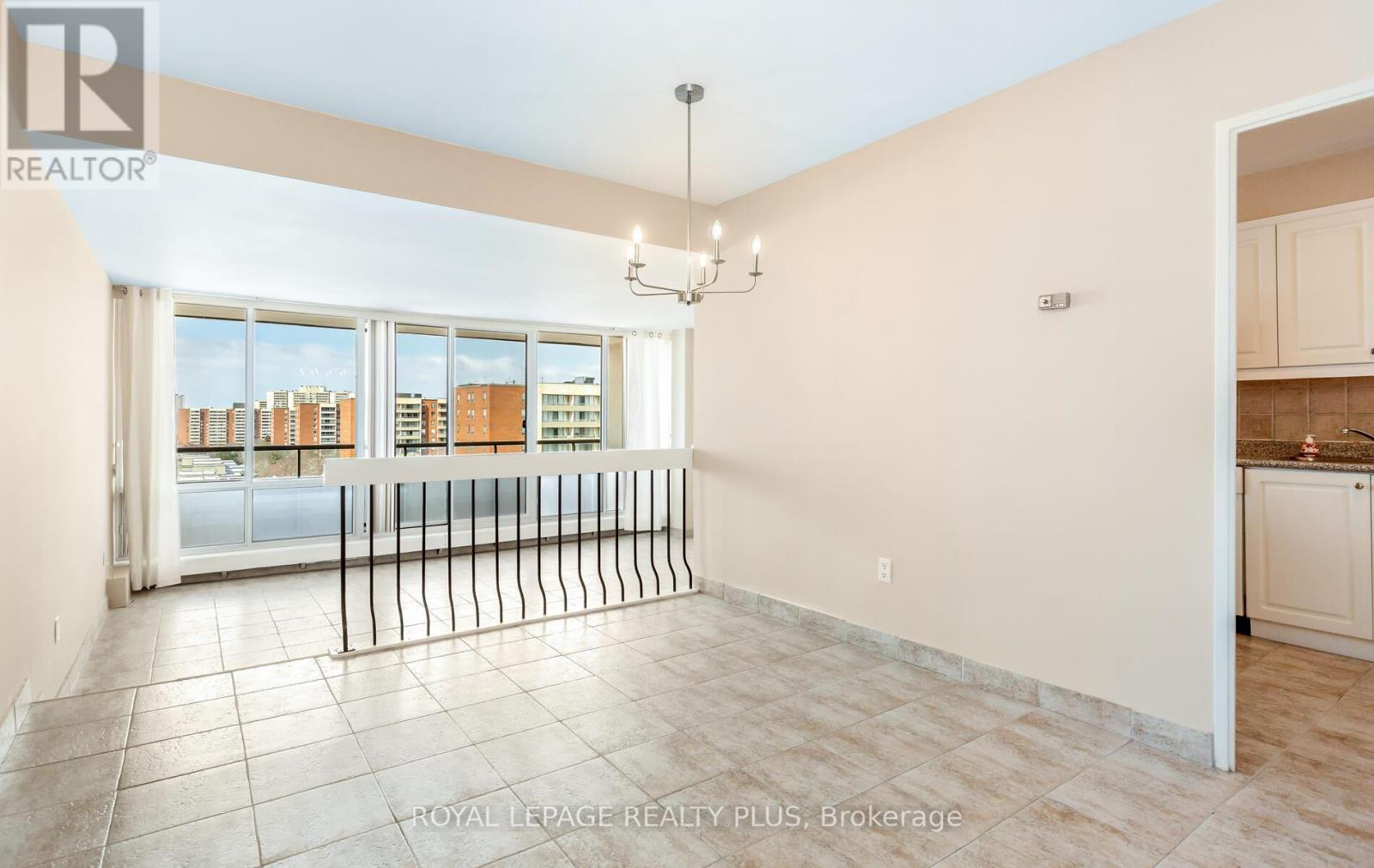 1004 - 1 Four Winds Drive, Toronto, Ontario  M3J 2T1 - Photo 8 - W12984850