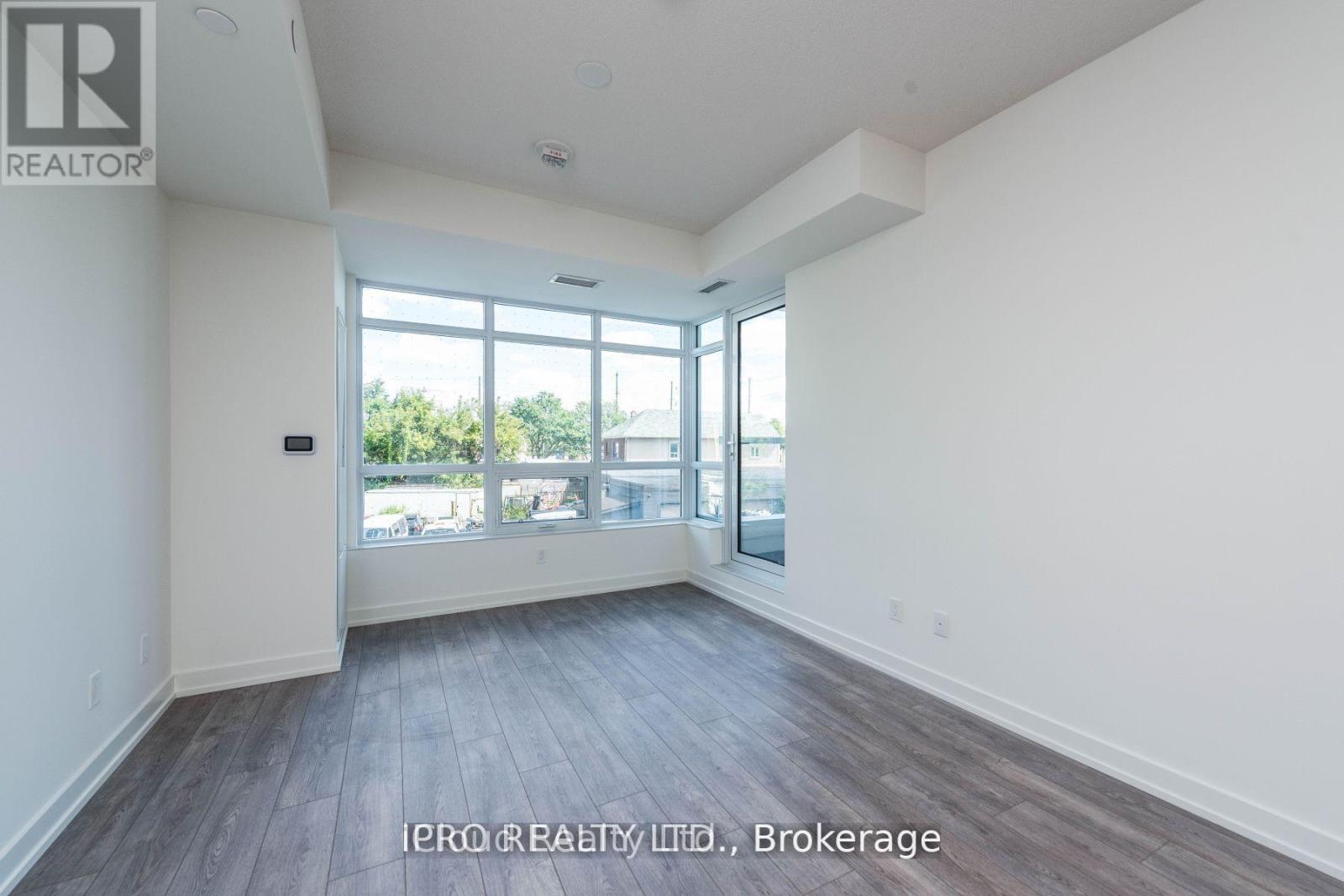 204 - 10 Wilby Crescent, Toronto, Ontario  M9N 1E5 - Photo 13 - W12984894