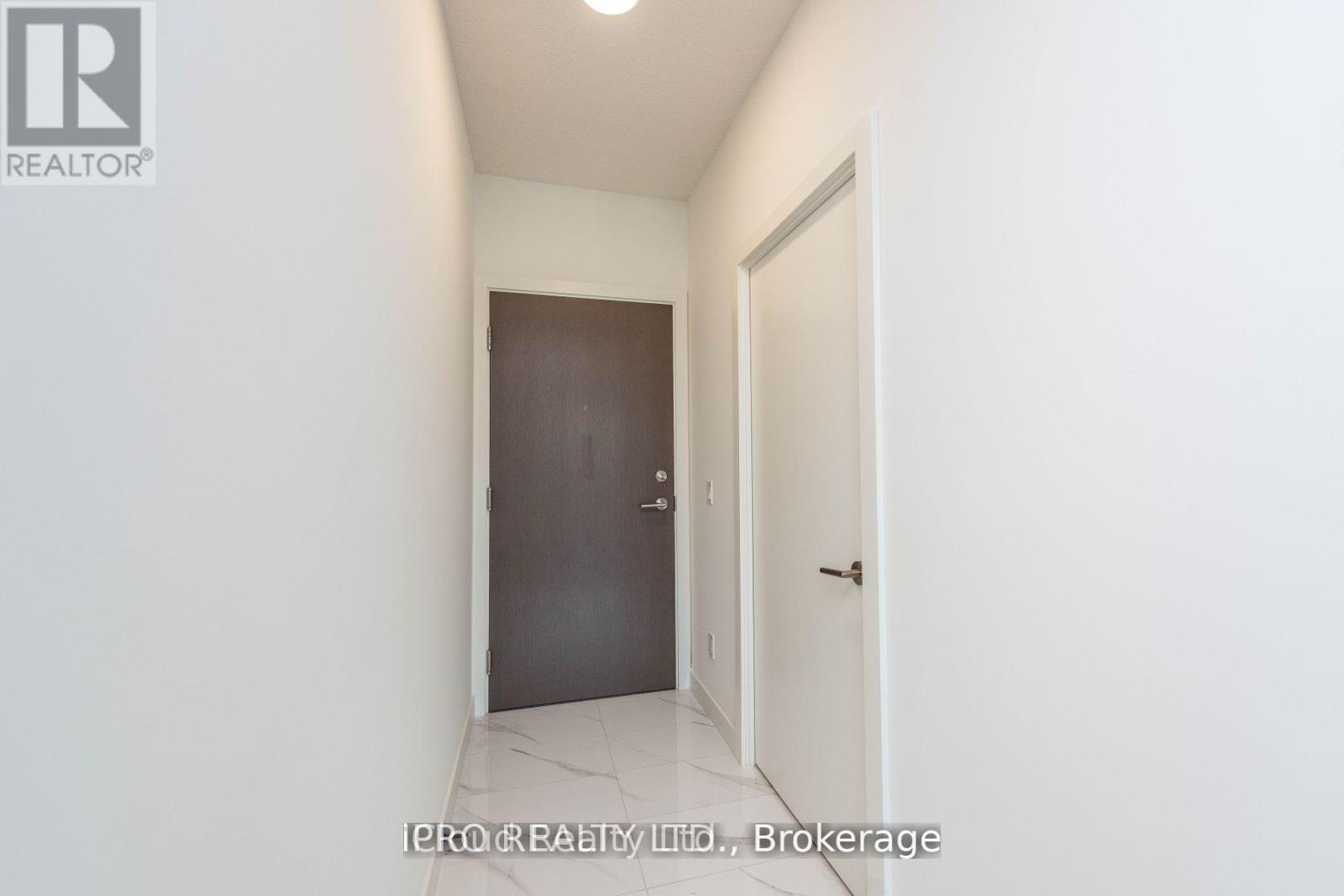 204 - 10 Wilby Crescent, Toronto, Ontario  M9N 1E5 - Photo 5 - W12984894