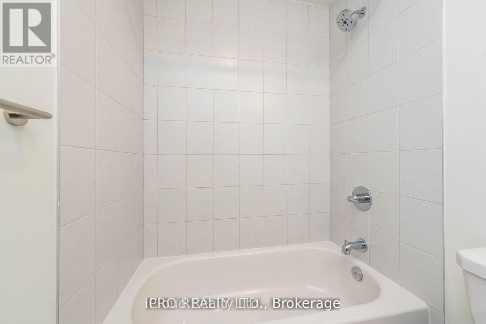 204 - 10 Wilby Crescent, Toronto, Ontario  M9N 1E5 - Photo 7 - W12984894