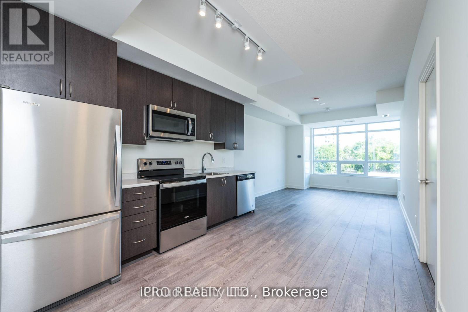 204 - 10 Wilby Crescent, Toronto, Ontario  M9N 1E5 - Photo 8 - W12984894