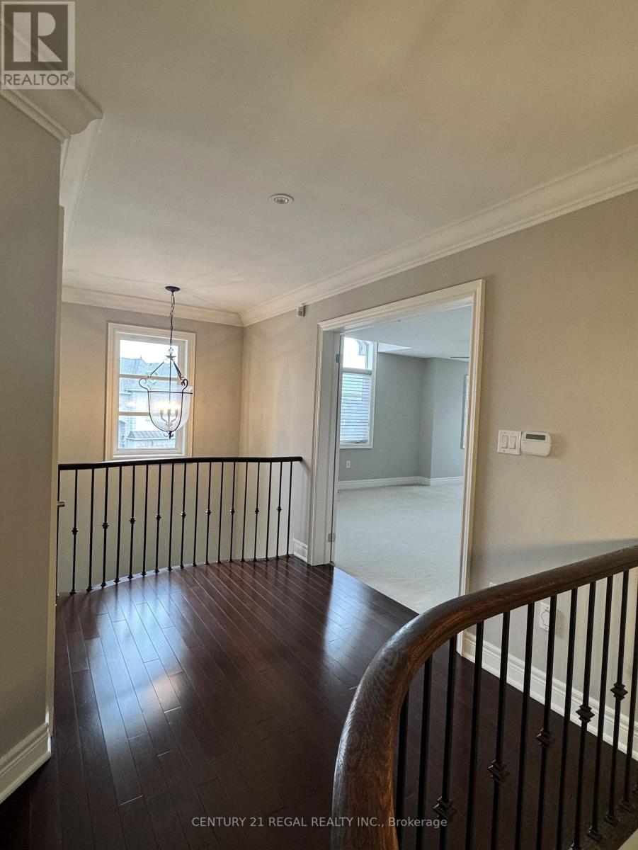 2294 Wuthering Heights Way, Oakville, Ontario  L6M 0E7 - Photo 16 - W12984898