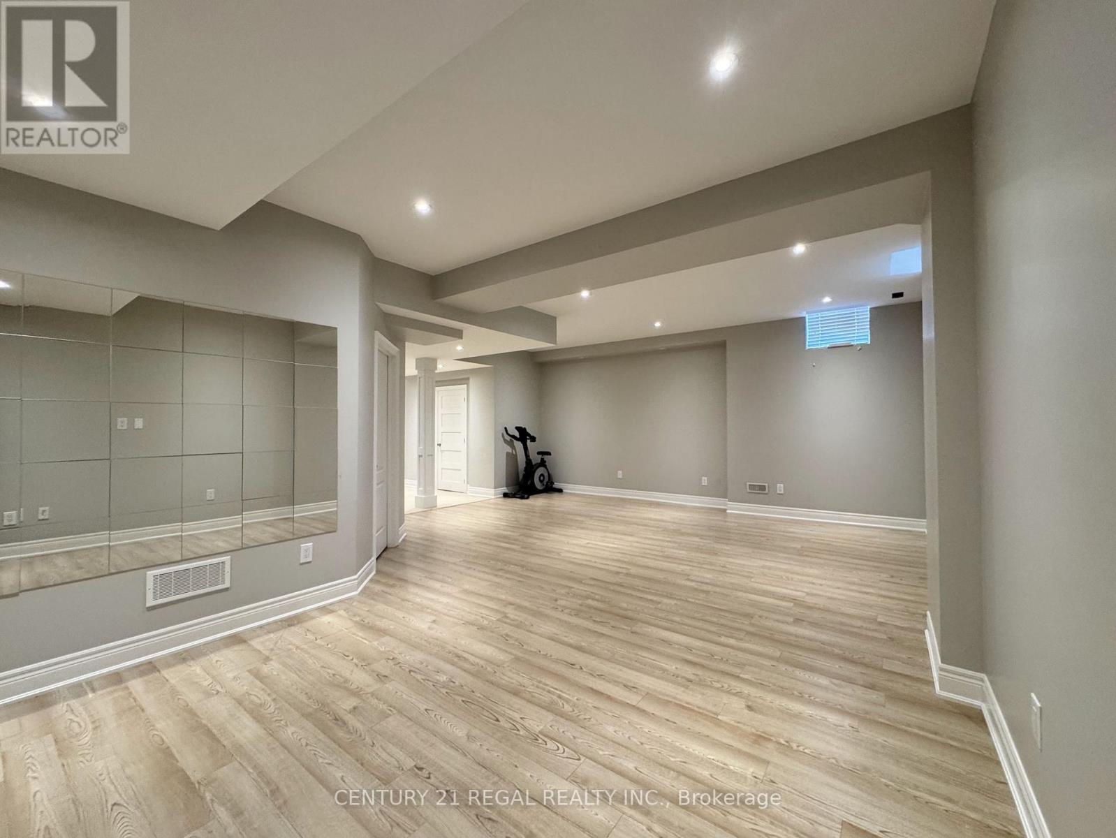 2294 Wuthering Heights Way, Oakville, Ontario  L6M 0E7 - Photo 17 - W12984898