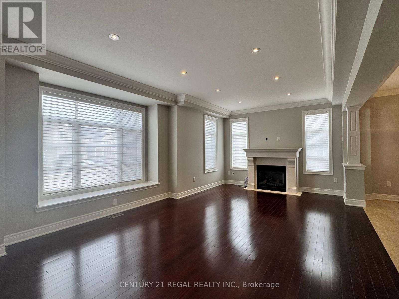 2294 Wuthering Heights Way, Oakville, Ontario  L6M 0E7 - Photo 6 - W12984898