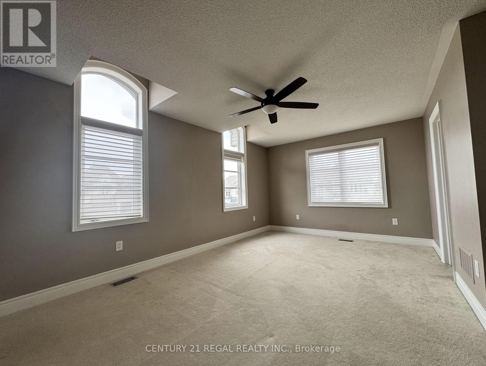 2294 Wuthering Heights Way, Oakville, Ontario  L6M 0E7 - Photo 9 - W12984898