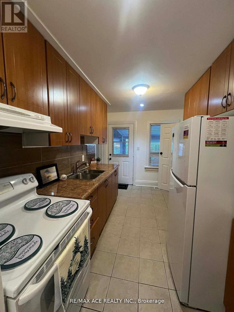 12 Mahoney Avenue, Toronto, Ontario  M6M 2H4 - Photo 10 - W12984900