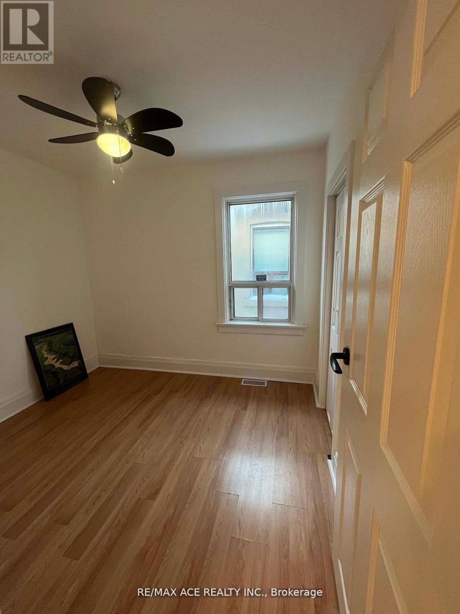 12 Mahoney Avenue, Toronto, Ontario  M6M 2H4 - Photo 9 - W12984900