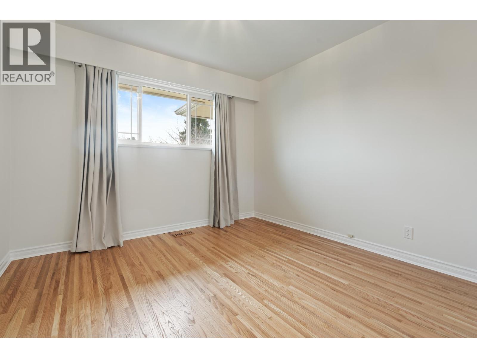 1743 Taralawn Court, Burnaby, British Columbia  V5B 3H4 - Photo 25 - R3100276