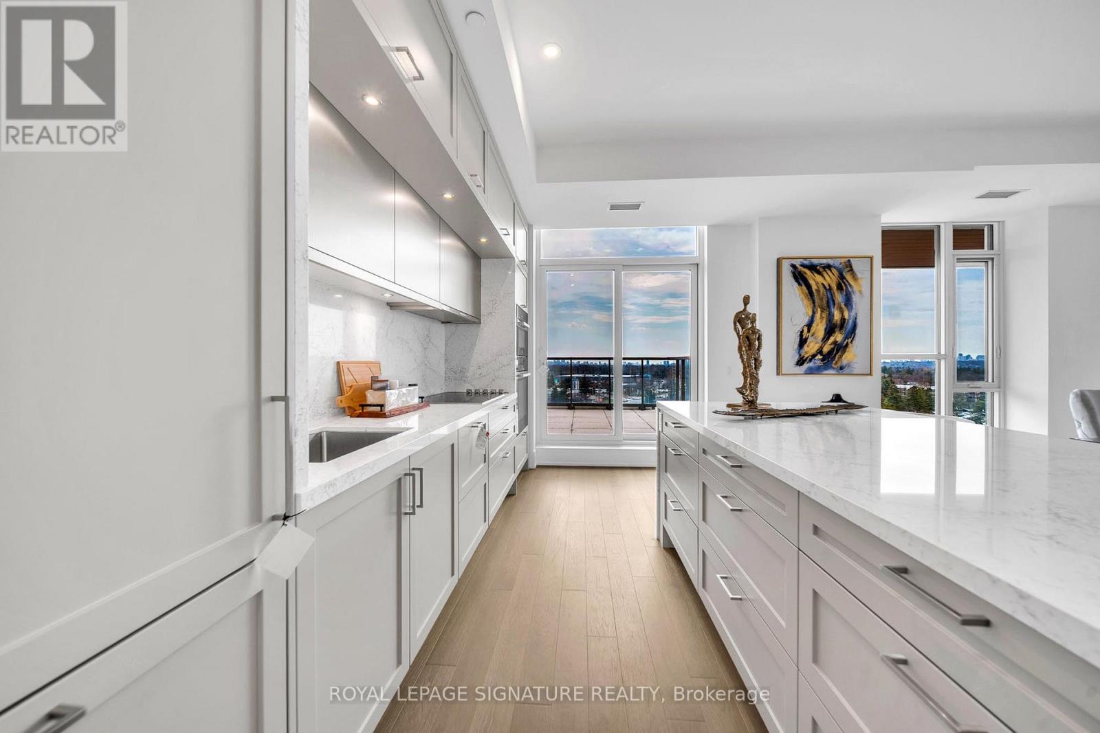 617 - 399 Royal Orchard Boulevard, Markham, Ontario  L3T 0H3 - Photo 7 - N12982514